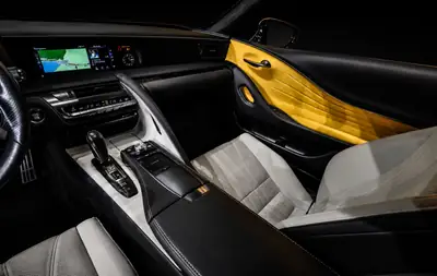 LEXUS LC500 Sport+ Limited Edition — Coupé V8 5.0L Jaune Iconic, 55'000 km — Miniature 8