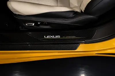 LEXUS LC500 Sport+ Limited Edition — Coupé V8 5.0L Jaune Iconic, 55'000 km — Miniature 9
