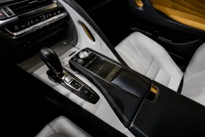 LEXUS LC500 Sport+ Limited Edition — Coupé V8 5.0L Jaune Iconic, 55'000 km — Miniature 13