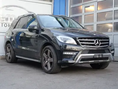 Mercedes-Benz ML 350 BlueTEC — SUV premium diesel 4x4, entretien châssis premium — exterior view