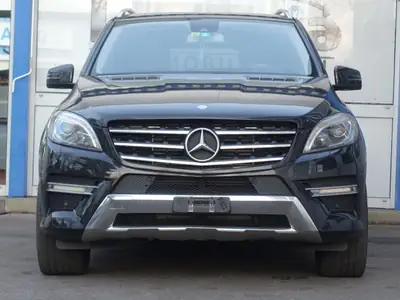 Mercedes-Benz ML 350 BlueTEC — SUV premium diesel 4x4, entretien châssis premium — detail