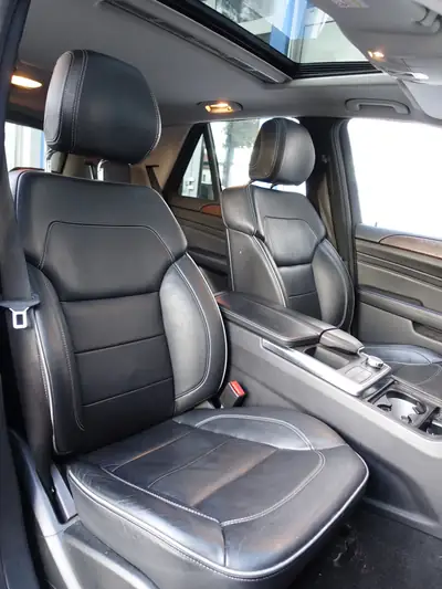 Mercedes-Benz ML 350 BlueTEC — SUV premium diesel 4x4, entretien châssis premium — Thumbnail 9
