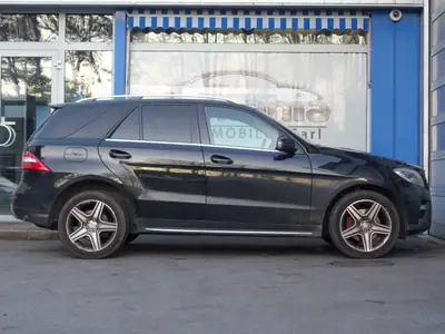 Mercedes-Benz ML 350 BlueTEC — SUV premium diesel 4x4, entretien châssis premium — Thumbnail 8