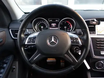 Mercedes-Benz ML 350 BlueTEC — SUV premium diesel 4x4, entretien châssis premium — Thumbnail 12