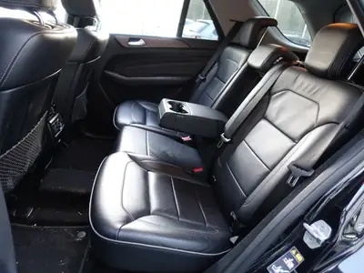 Mercedes-Benz ML 350 BlueTEC — SUV premium diesel 4x4, entretien châssis premium — Thumbnail 15