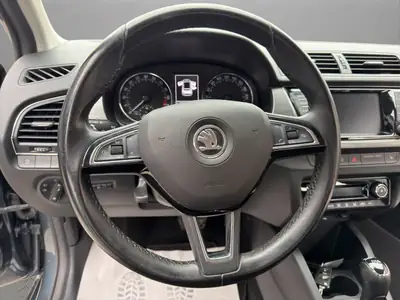 Skoda Fabia 1.4 TDI Style DSG — Citadine efficace, entretenue, prête à rouler — Thumbnail 10