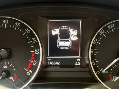 Skoda Fabia 1.4 TDI Style DSG — Citadine efficace, entretenue, prête à rouler — Thumbnail 11