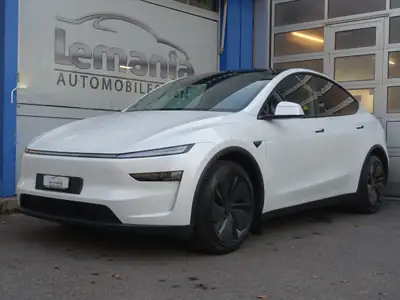 Tesla Model Y Dual Motor Long Range AWD — SUV électrique haute performance, quasi neuf — side view
