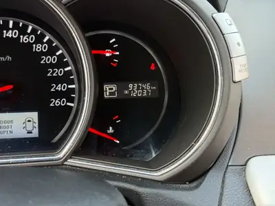 Nissan Murano 2.5 dCi — SUV 7 places diesel, cuir, navigation et sièges chauffants — Thumbnail 9