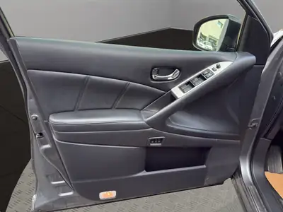 Nissan Murano 2.5 dCi — SUV 7 places diesel, cuir, navigation et sièges chauffants — Thumbnail 10
