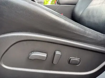 Nissan Murano 2.5 dCi — SUV 7 places diesel, cuir, navigation et sièges chauffants — Thumbnail 23