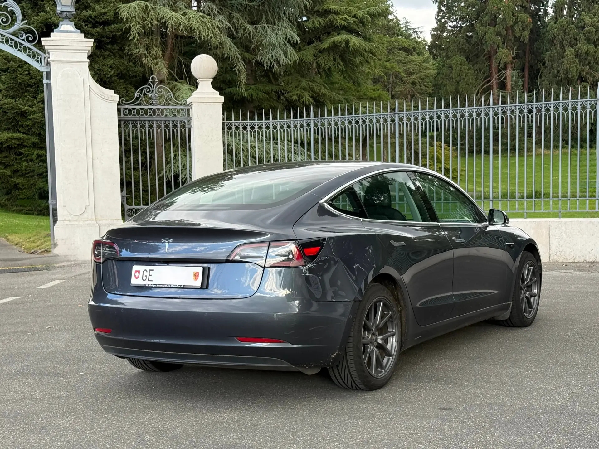 Tesla Model 3 2019 occasion Genève — 4