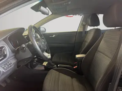 Kia Stonic 1.0 T-GDi 2019 — SUV urbain compact, moteur turbo, garantie 12 mois — Miniatur 14