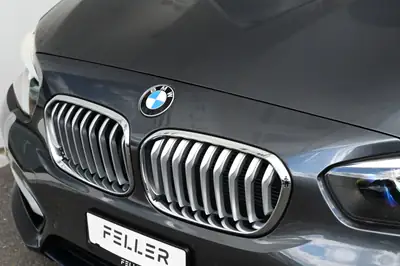 BMW 116d Urban Line — Berline diesel efficace, sans accident, garantie 1 an — rear view
