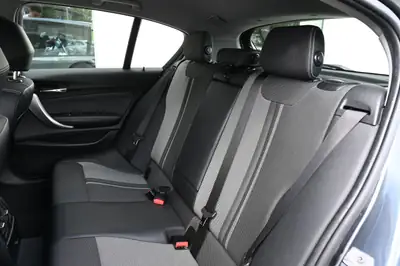 BMW 116d Urban Line — Berline diesel efficace, sans accident, garantie 1 an — Thumbnail 13