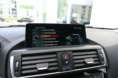 BMW 116d Urban Line — Berline diesel efficace, sans accident, garantie 1 an — Thumbnail 19