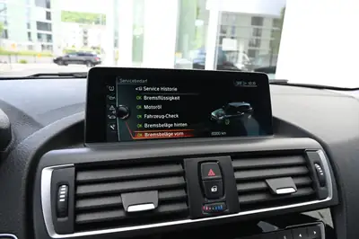 BMW 116d Urban Line — Berline diesel efficace, sans accident, garantie 1 an — Thumbnail 22
