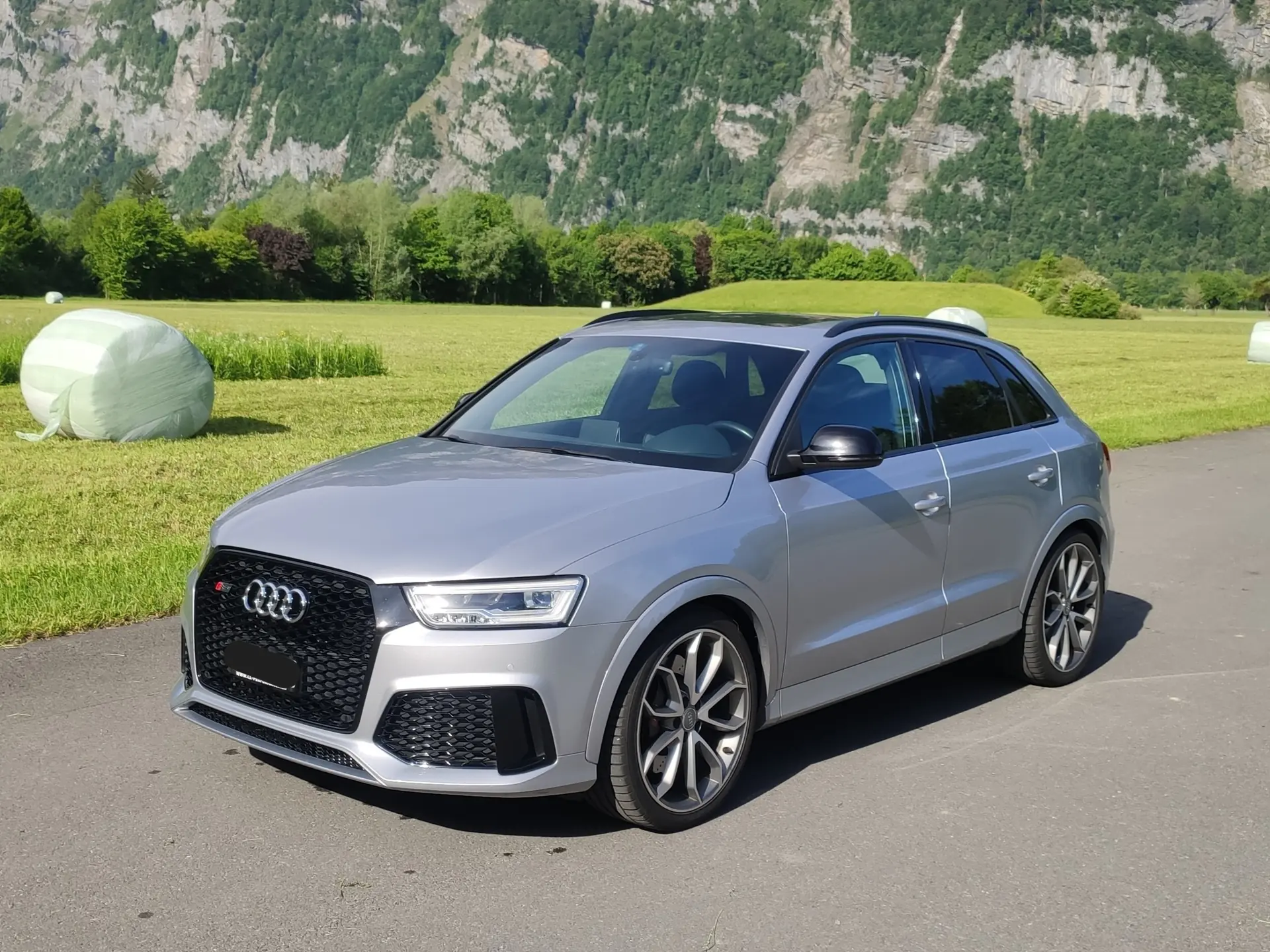 Audi RS Q3 2.5 TFSI Quattro — SUV haute performance, 340 ch, entretien à jour — Außenansicht