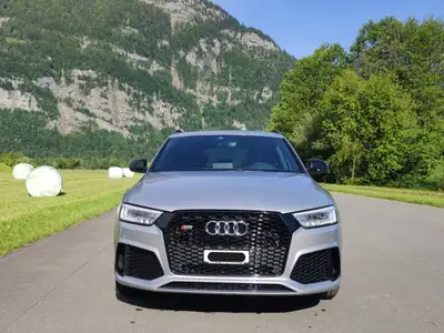 Audi RS Q3 2.5 TFSI Quattro — SUV haute performance, 340 ch, entretien à jour — intérieur