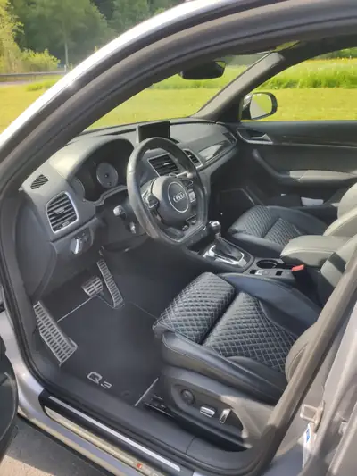 Audi RS Q3 2.5 TFSI Quattro — SUV haute performance, 340 ch, entretien à jour — Miniature 12