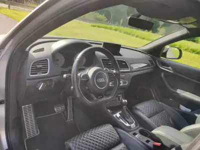 Audi RS Q3 2.5 TFSI Quattro — SUV haute performance, 340 ch, entretien à jour — Miniature 13