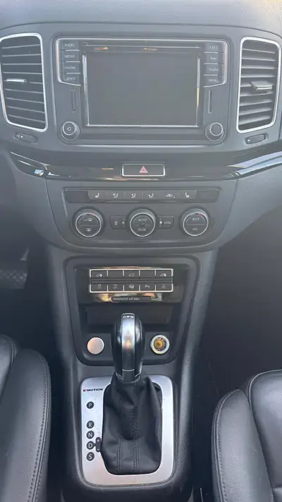 VW Sharan 2.0 TDI SCR Highline — Monospace familial robuste, rouage intégral et 96 500 km — Miniatura 10