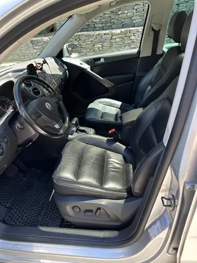 VW Tiguan 2.0 TDI 140 — SUV fiable, révisé complet et bien équipé — vista posteriore