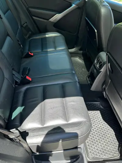 VW Tiguan 2.0 TDI 140 — SUV fiable, révisé complet et bien équipé — interni