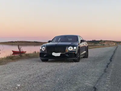 Bentley Flying Spur 6.0 W12 — Berline de prestige, 635 ch, Vert métallisé — Miniature 10