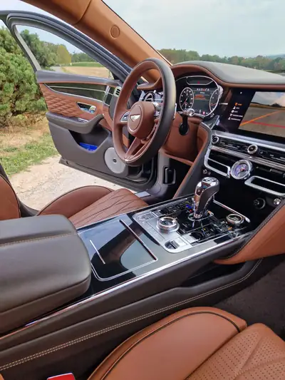 Bentley Flying Spur 6.0 W12 — Berline de prestige, 635 ch, Vert métallisé — Miniature 13