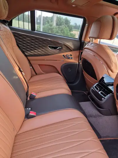 Bentley Flying Spur 6.0 W12 — Berline de prestige, 635 ch, Vert métallisé — Miniature 20