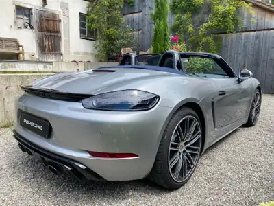 Porsche 718 Boxster 4.0 GTS PDK — Roadster haute performance, 6900 km seulement — côté