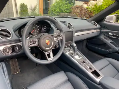 Porsche 718 Boxster 4.0 GTS PDK — Roadster haute performance, 6900 km seulement — Miniature 15