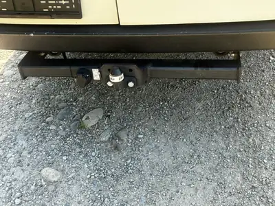 Mercedes-Benz Sprinter 316 CDI 163 ch — 4x4 robuste, portes coulissantes, 120'000 km — vista posteriore