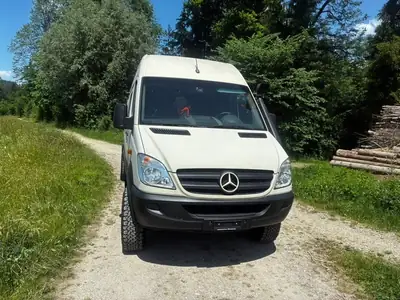 Mercedes-Benz Sprinter 316 CDI 163 ch — 4x4 robuste, portes coulissantes, 120'000 km — fianco