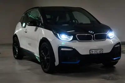 BMW i3S E-Motor 120 Ah — Électrique urbain compact, 52'000 km seulement — vue extérieure