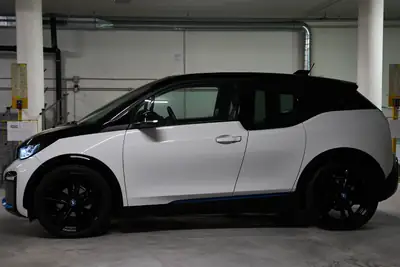 BMW i3S E-Motor 120 Ah — Électrique urbain compact, 52'000 km seulement — intérieur