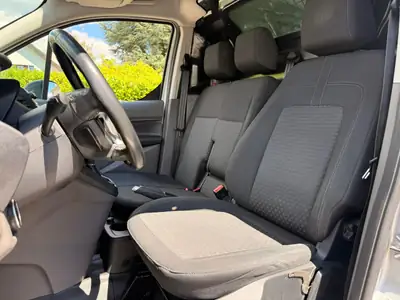 Ford Transit Connect Van T230 — Utilitaire diesel fiable, 208 000 km, équipements complets — Thumbnail 12