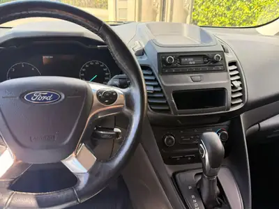 Ford Transit Connect Van T230 — Utilitaire diesel fiable, 208 000 km, équipements complets — Thumbnail 18