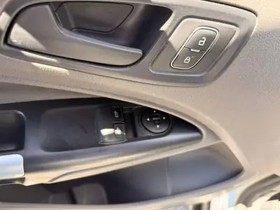 Ford Transit Connect Van T230 — Utilitaire diesel fiable, 208 000 km, équipements complets — Thumbnail 21