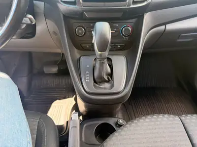 Ford Transit Connect Van T230 — Utilitaire diesel fiable, 208 000 km, équipements complets — Thumbnail 23