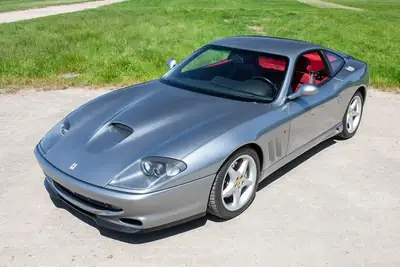 Ferrari F550 Maranello 1998 — Légendaire V12 485 ch, kilométrage préservé — Außenansicht