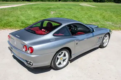 Ferrari F550 Maranello 1998 — Légendaire V12 485 ch, kilométrage préservé — Armaturenbrett