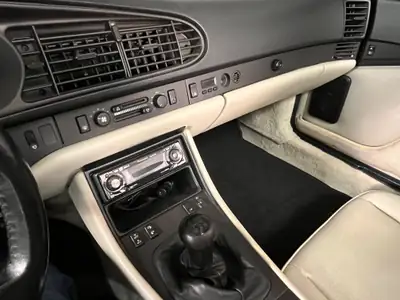 Porsche 944 S2 Cabrio 1991 — Roadster de légende, état impeccable, combo couleur rare — Miniature 12