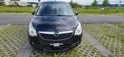 Opel Agila 1.2 Enjoy — Citadine polyvalente, automatique, sans sinistre — Außenansicht