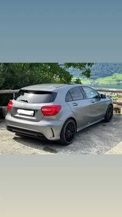 Mercedes-AMG A 45 4Matic — 360 ch de pure performance compacte — side view