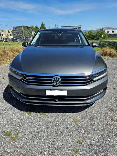 Volkswagen Passat 2.0 TDI 240 SCR — Berline prestige, diesel performant et économe — vista posteriore
