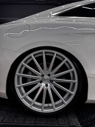 Mercedes-Benz S 63 AMG Coupé — Puissance 585 ch, design blanc éclatant — Miniatur 9