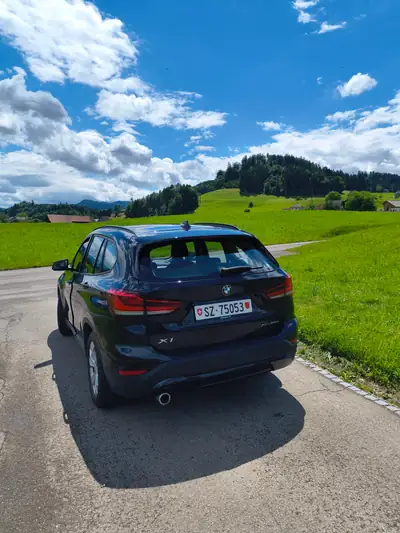 BMW X1 25e xDrive — Hybride rechargeable performant, entretien récent — arrière