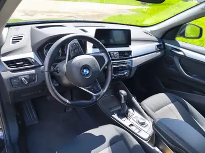 BMW X1 25e xDrive — Hybride rechargeable performant, entretien récent — intérieur